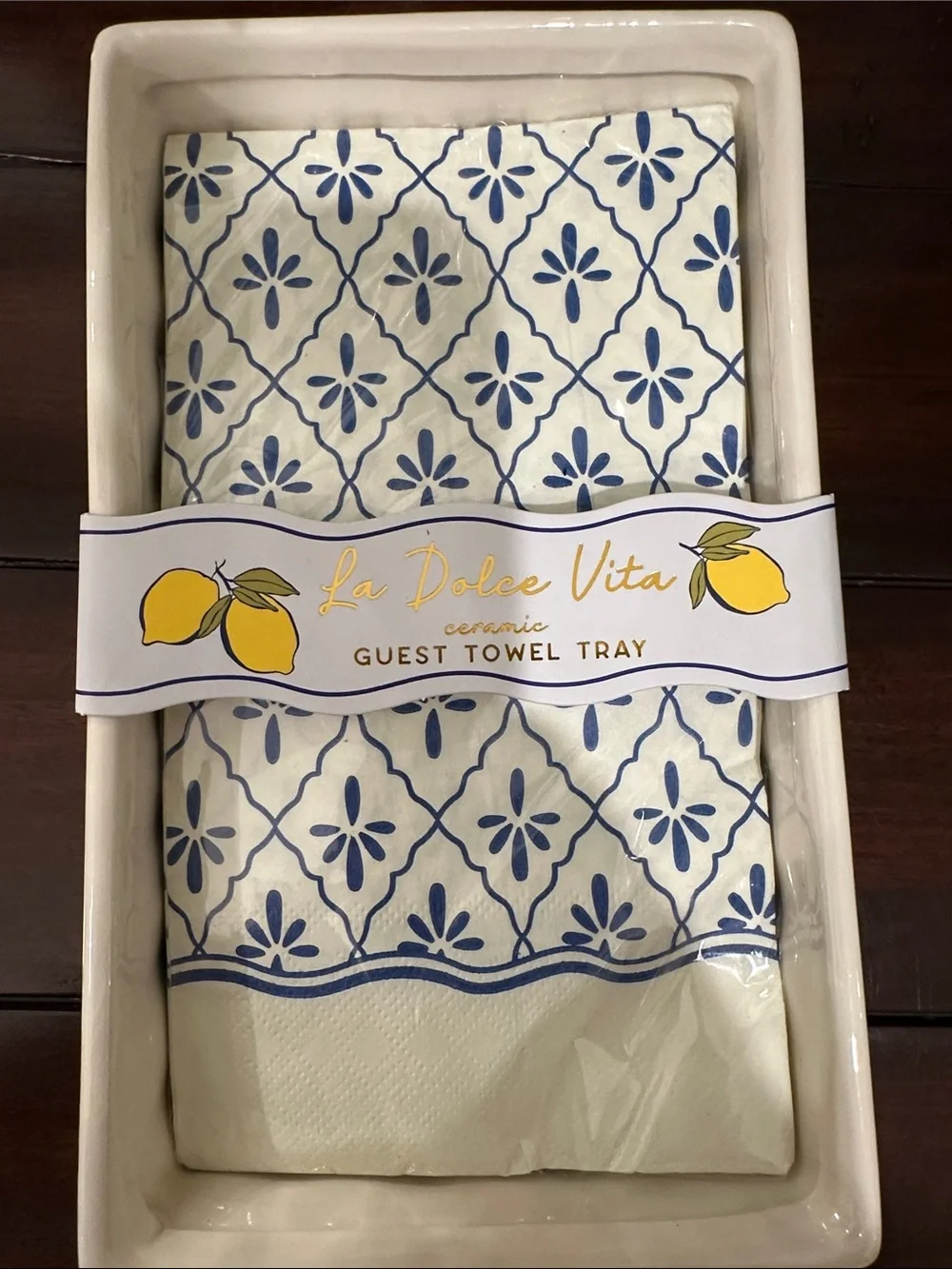 Dolce Vita Ceramic Guest Towel Tray